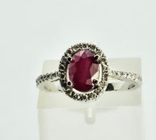 Cargar imagen en el visor de la galería, 1015: Vintage: 18ct White Gold Blood Red Ruby Diamonds Cluster Ring- Exquisit
