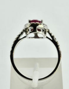 1015: Vintage: 18ct White Gold Blood Red Ruby Diamonds Cluster Ring- Exquisit