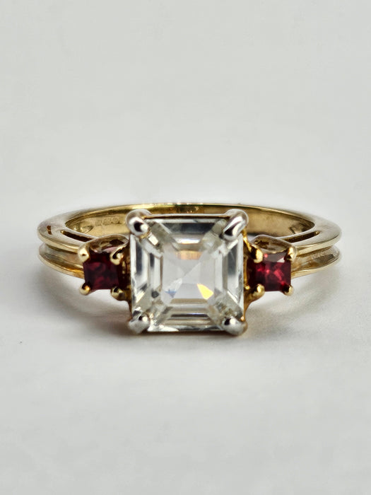 1037: Vintage: 9ct Gold Glacier Zircon Tequila Sapphires Dress Ring- gorgeous combination