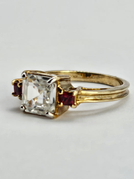 1037: Vintage: 9ct Gold Glacier Zircon Tequila Sapphires Dress Ring- gorgeous combination
