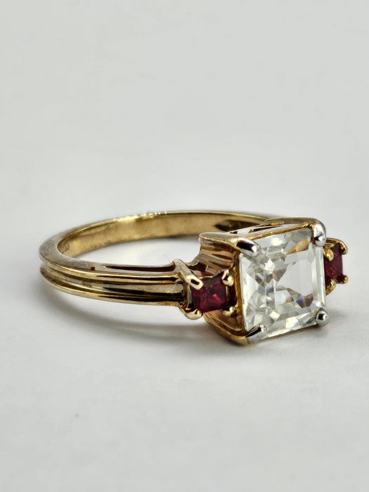 1037: Vintage: 9ct Gold Glacier Zircon Tequila Sapphires Dress Ring- gorgeous combination