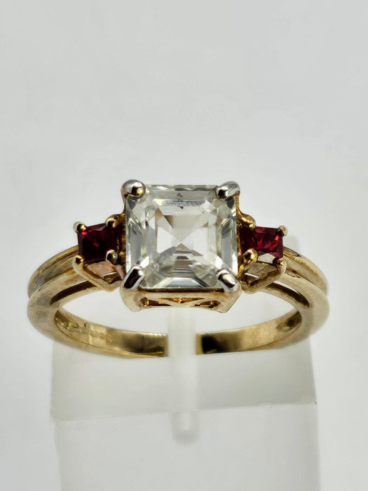 1037: Vintage: 9ct Gold Glacier Zircon Tequila Sapphires Dress Ring- gorgeous combination