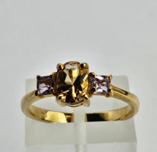 Load image into Gallery viewer, 1246: Vintage 9ct Gold Citrine &amp; Amethyst 3-Stone Straight Ring
