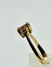 Load image into Gallery viewer, 1246: Vintage 9ct Gold Citrine &amp; Amethyst 3-Stone Straight Ring
