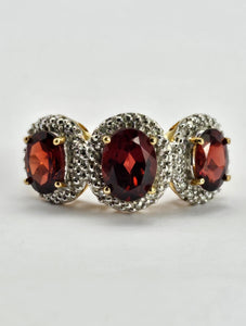 1317: Vintage: 9ct Gold Garnets Diamonds Trilogy Ring- Statement piece