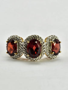 1317: Vintage: 9ct Gold Garnets Diamonds Trilogy Ring- Statement piece