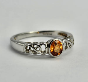 1321: Vintage: 9ct White Gold Orange Citrine&nbsp; Openwork Shank Ring- delightful