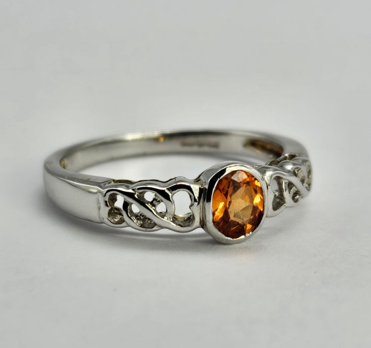 1321: Vintage: 9ct White Gold Orange Citrine&nbsp; Openwork Shank Ring- delightful