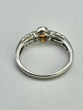 Load image into Gallery viewer, 1321: Vintage: 9ct White Gold Orange Citrine&nbsp; Openwork Shank Ring- delightful
