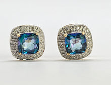 Cargar imagen en el visor de la galería, 0982: Vintage: 9ct Gold Mystic Topaz 16 Diamonds Stud Earrings

