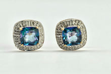 Cargar imagen en el visor de la galería, 0982: Vintage: 9ct Gold Mystic Topaz 16 Diamonds Stud Earrings
