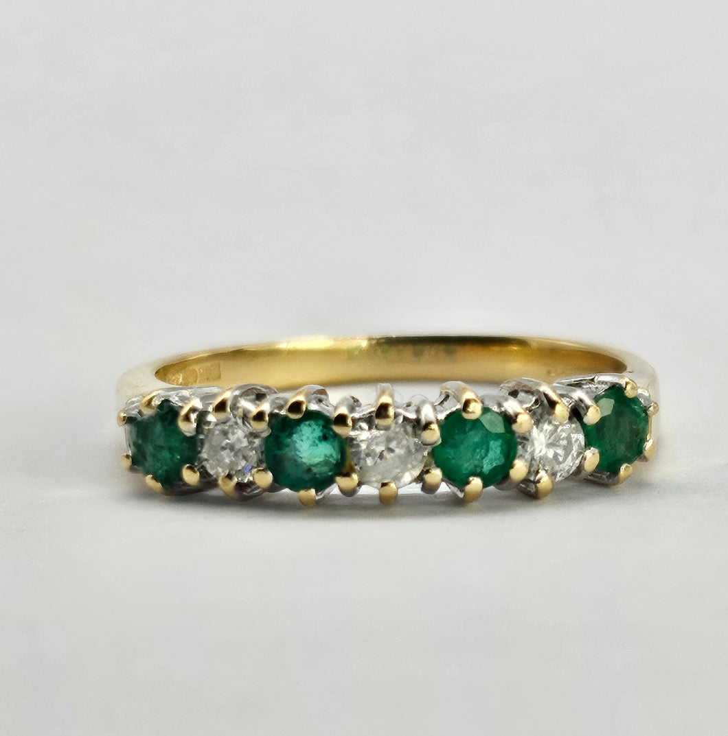 1075: Vintage: 18ct Gold Emeralds Diamonds Stacker/Dress Ring- classic design, lovely stones