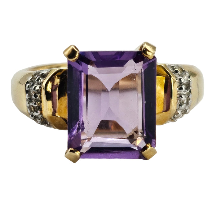6337 Vintage: 9ct Gold Large Emerald Cut Amethyst Glacier Topaz Cocktail Ring
