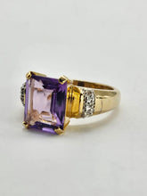 Cargar imagen en el visor de la galería, 1257: Vintage: 9ct Gold Large Emerald Cut Amethyst Glacier Topaz Cocktail Ring- FAB
