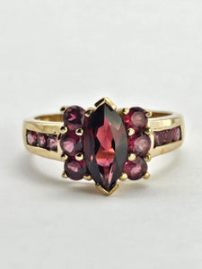 1311: Vintage: 9ct Gold Marquise Cut Garnet Pink Tourmalines Ring-