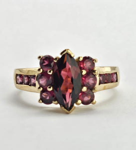 1311: Vintage: 9ct Gold Marquise Cut Garnet Pink Tourmalines Ring-