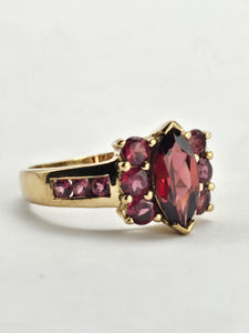 1311: Vintage: 9ct Gold Marquise Cut Garnet Pink Tourmalines Ring-