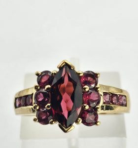 1311: Vintage: 9ct Gold Marquise Cut Garnet Pink Tourmalines Ring-