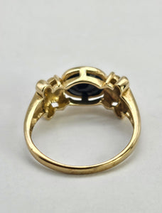 1323: Vintage: 9ct Gold Australian Blue Sapphire Art Deco Style Ring