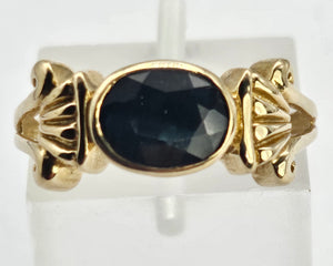 1323: Vintage: 9ct Gold Australian Blue Sapphire Art Deco Style Ring