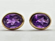 Load image into Gallery viewer, 1332:Vintage: 9ct Gold Purple Amethyst Stud Earrings
