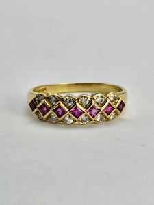 0954: Vintage: 18ct Gold 7 Rich Red Rubies 12 Diamonds Geometric Set Stacker/Dress Ring- exquisite