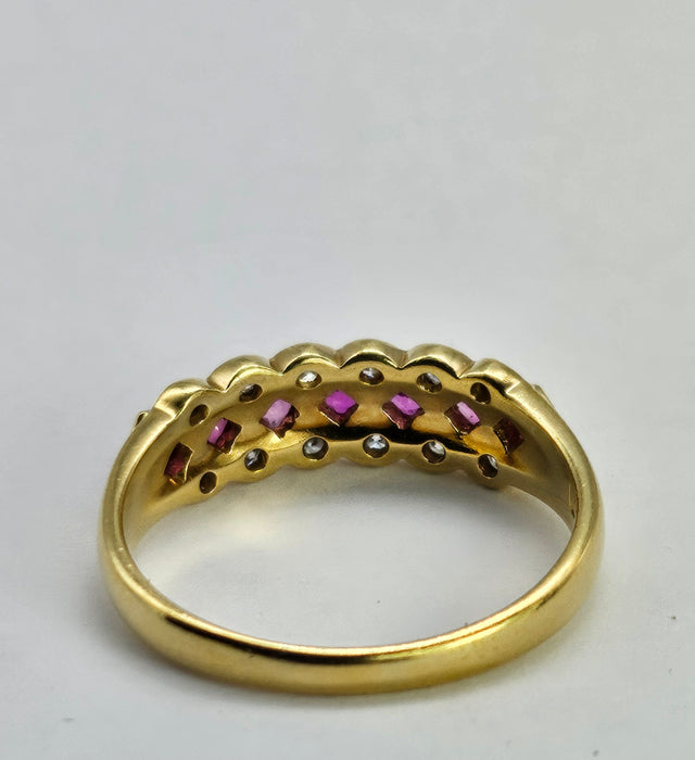 Vintage: 18ct Gold Ruby & Diamond Lattice Dress Ring