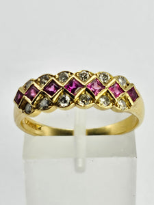 0954: Vintage: 18ct Gold 7 Rich Red Rubies 12 Diamonds Geometric Set Stacker/Dress Ring- exquisite