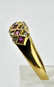 0954: Vintage: 18ct Gold 7 Rich Red Rubies 12 Diamonds Geometric Set Stacker/Dress Ring- exquisite
