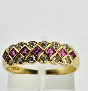 0954: Vintage: 18ct Gold 7 Rich Red Rubies 12 Diamonds Geometric Set Stacker/Dress Ring- exquisite