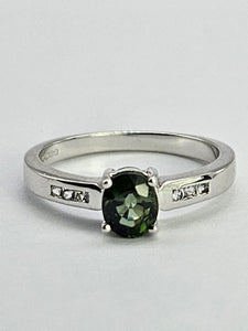 1299: Vintage: 9ct White Gold Tsavorite (Green Garnet) Sapphires Dress Ring- crisp, clean, eye candy.