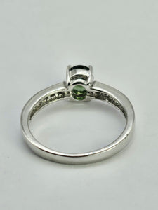 1299: Vintage: 9ct White Gold Tsavorite (Green Garnet) Sapphires Dress Ring- crisp, clean, eye candy.