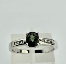 Load image into Gallery viewer, 1299: Vintage: 9ct White Gold Tsavorite (Green Garnet) Sapphires Dress Ring- crisp, clean, eye candy.
