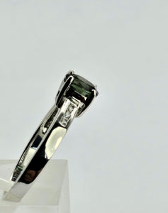 1299: Vintage: 9ct White Gold Tsavorite (Green Garnet) Sapphires Dress Ring- crisp, clean, eye candy.