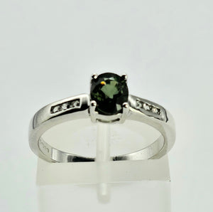 1299: Vintage: 9ct White Gold Tsavorite (Green Garnet) Sapphires Dress Ring- crisp, clean, eye candy.