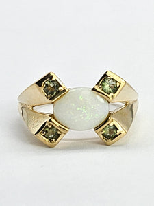 1301: Vintage: 9ct Gold Cabochon White Opal Peridot Cocktail Ring- Lovely symmetry