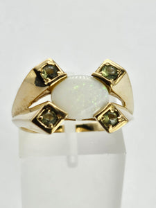 1301: Vintage: 9ct Gold Cabochon White Opal Peridot Cocktail Ring- Lovely symmetry