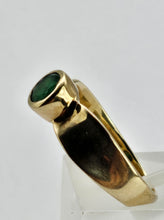 Load image into Gallery viewer, 1303: Vintage: 9ct Gold Round Cut Emerald Solitaire Ring- a beauty
