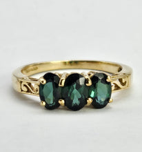 Load image into Gallery viewer, 1322: Vintage: Rare 9ct Gold Green Garnet Trilogy Ring lovely cut and colours
