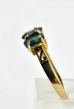 Load image into Gallery viewer, 1322: Vintage: Rare 9ct Gold Green Garnet Trilogy Ring lovely cut and colours
