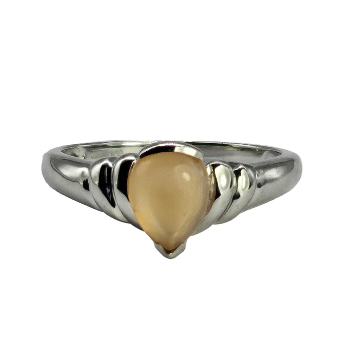 Vintage: 9ct White Gold Cabochon Opal Solitaire Ring