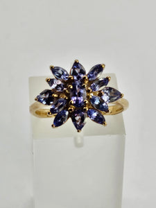 1065: Vintage: 9ct Gold Violet Blue Tanzanites Flower Cluster Ring