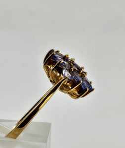 1065: Vintage: 9ct Gold Violet Blue Tanzanites Flower Cluster Ring