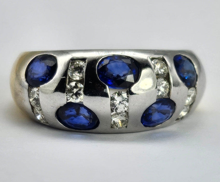 6094 Vintage: 18ct Mixed Gold "Bombe" Statement Blue Sapphires Diamonds "bombe" Ring