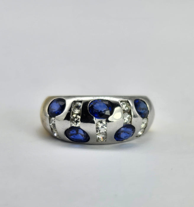 6094 Vintage: 18ct Mixed Gold "Bombe" Statement Blue Sapphires Diamonds "bombe" Ring