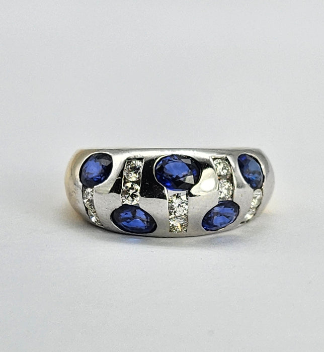 6094 Vintage: 18ct Mixed Gold "Bombe" Statement Blue Sapphires Diamonds "bombe" Ring