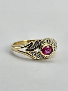 0740: Vintage: 9ct Gold Ruby 12 Diamonds Dress Ring -curvaceous, sparkling
