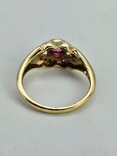 Cargar imagen en el visor de la galería, 0740: Vintage: 9ct Gold Ruby 12 Diamonds Dress Ring -curvaceous, sparkling
