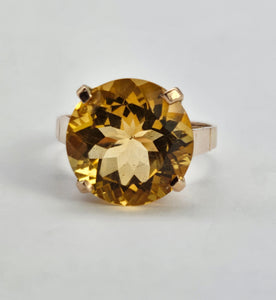 0867: Vintage: Egyptian 9ct Gold Round Cut Yellow Citrine Ring- rare beauty