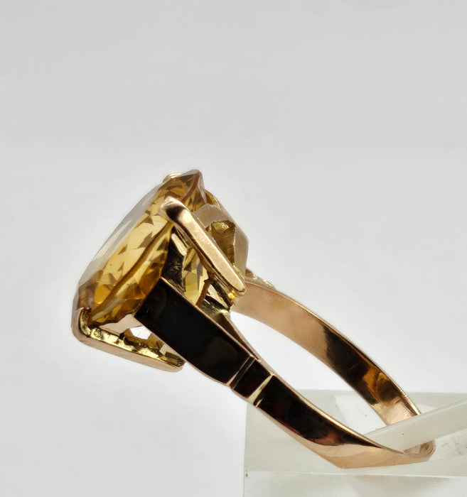 6318: Vintage: Egyptian 9ct Gold Round Cut Yellow Citrine Ring- rare beauty